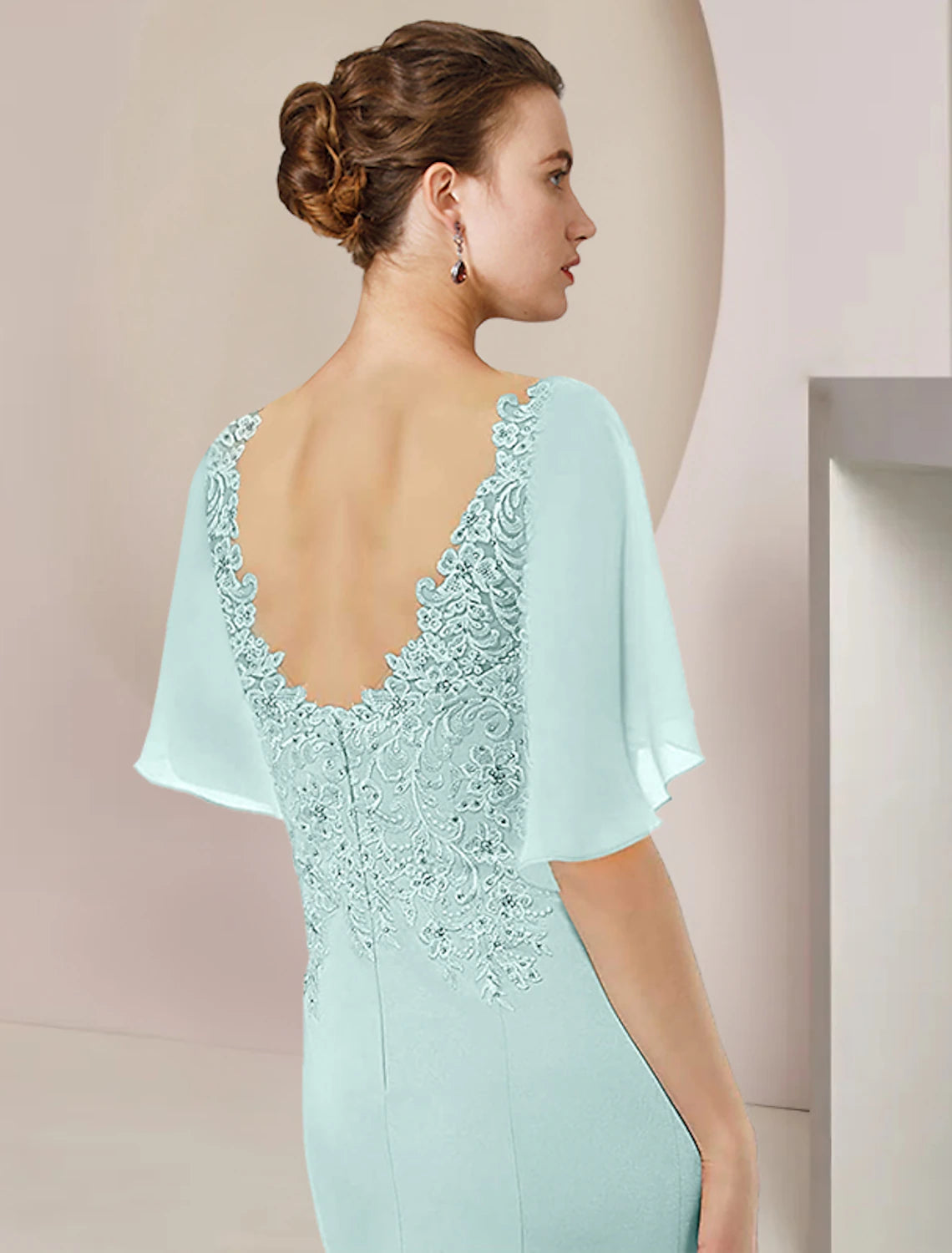 Abito da cerimonia per la madre della sposa, a trapezio, elegante, con scollo a V asimmetrico, lunghezza tè, in chiffon, pizzo, maniche corte, con applicazioni a pieghe